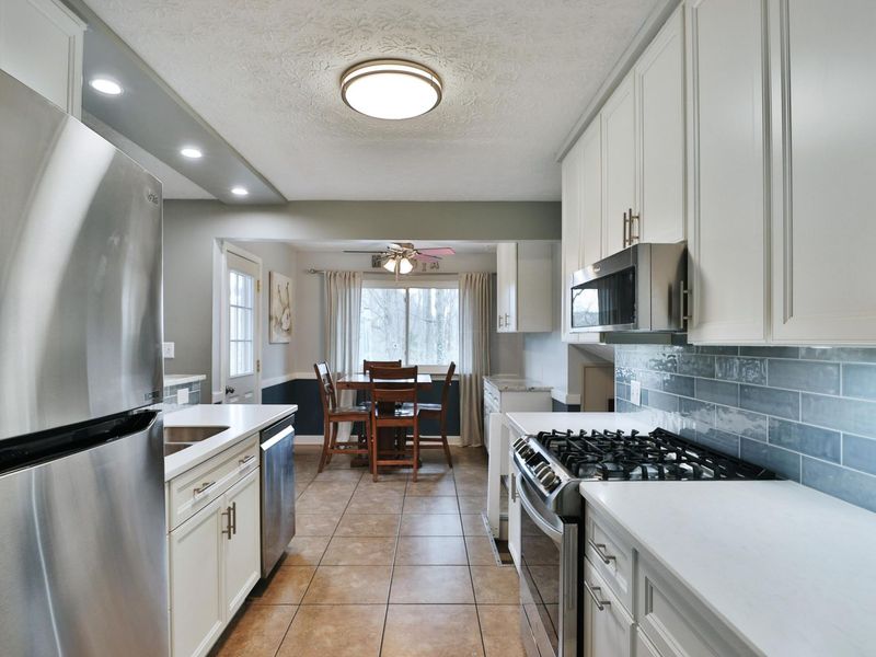 7044 Linworth Road, Columbus, OH 43235 Photo 17