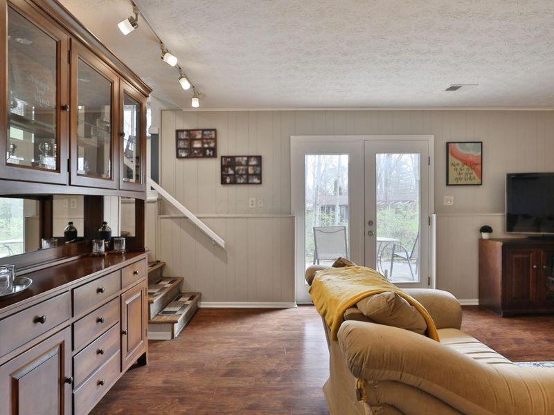 7044 Linworth Road, Columbus, OH 43235 Photo 29