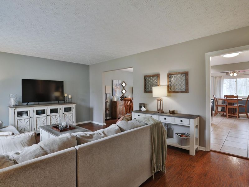 7044 Linworth Road, Columbus, OH 43235 Photo 9