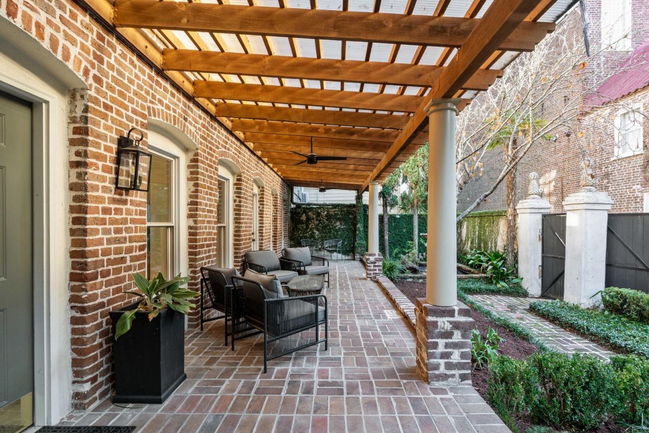 49 Smith Street Photo 12