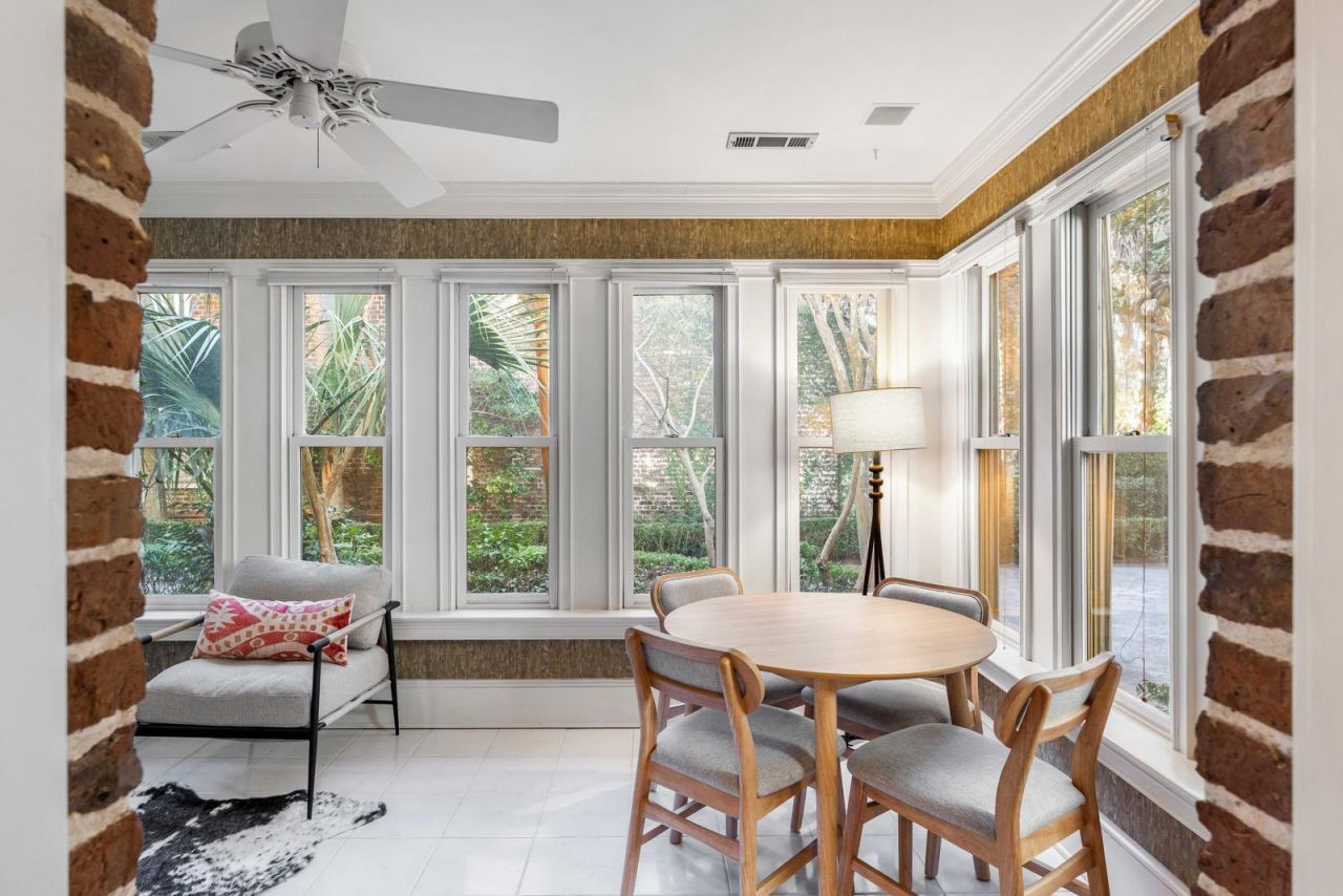 49 Smith Street Photo 13