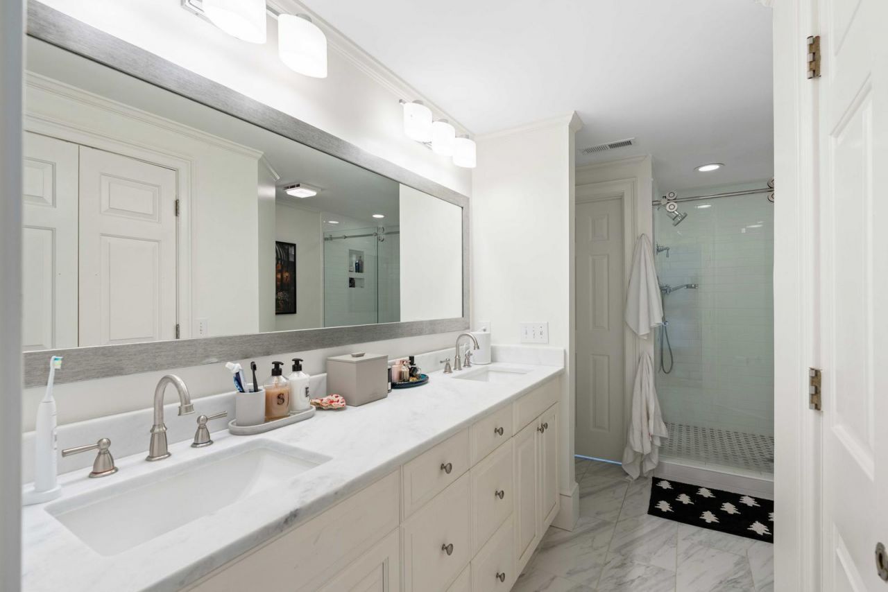 49 Smith Street Photo 27