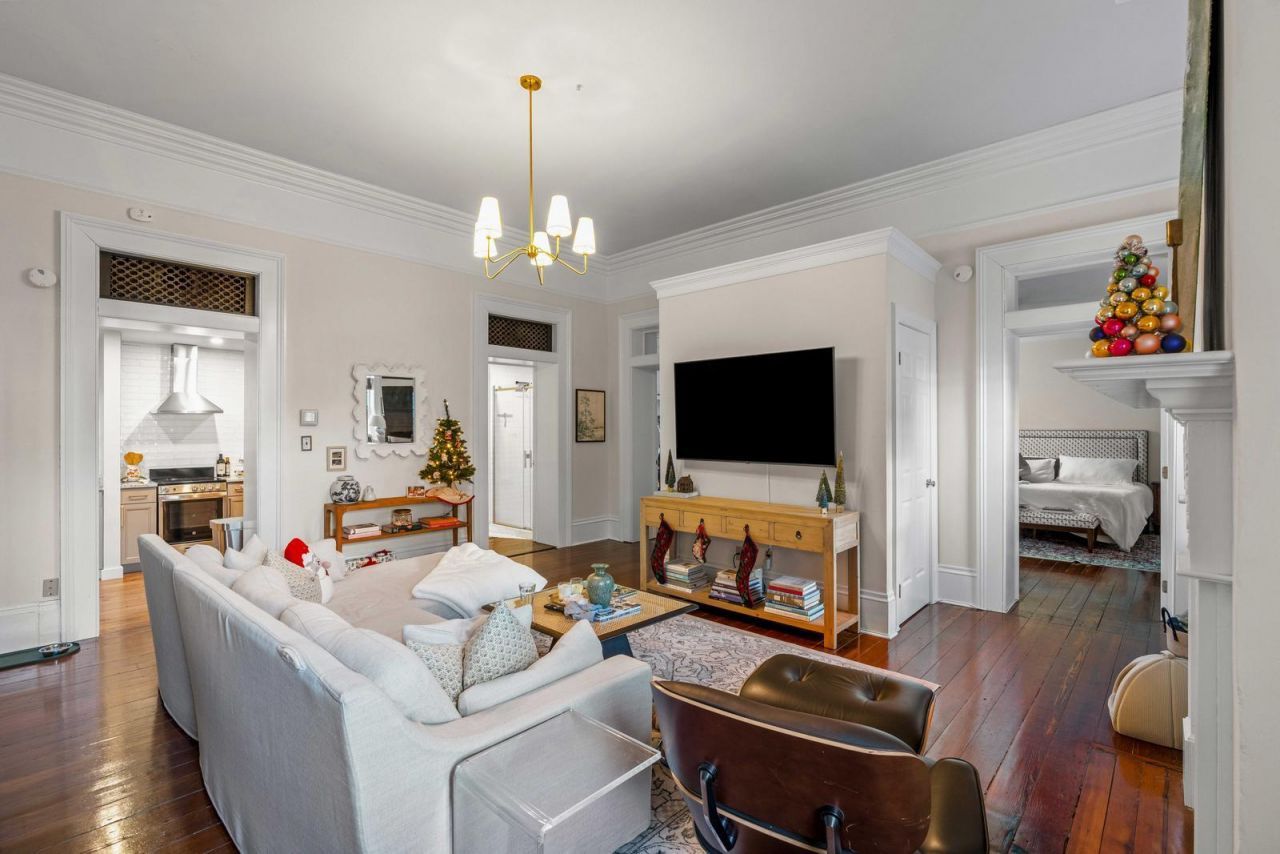 49 Smith Street Photo 39