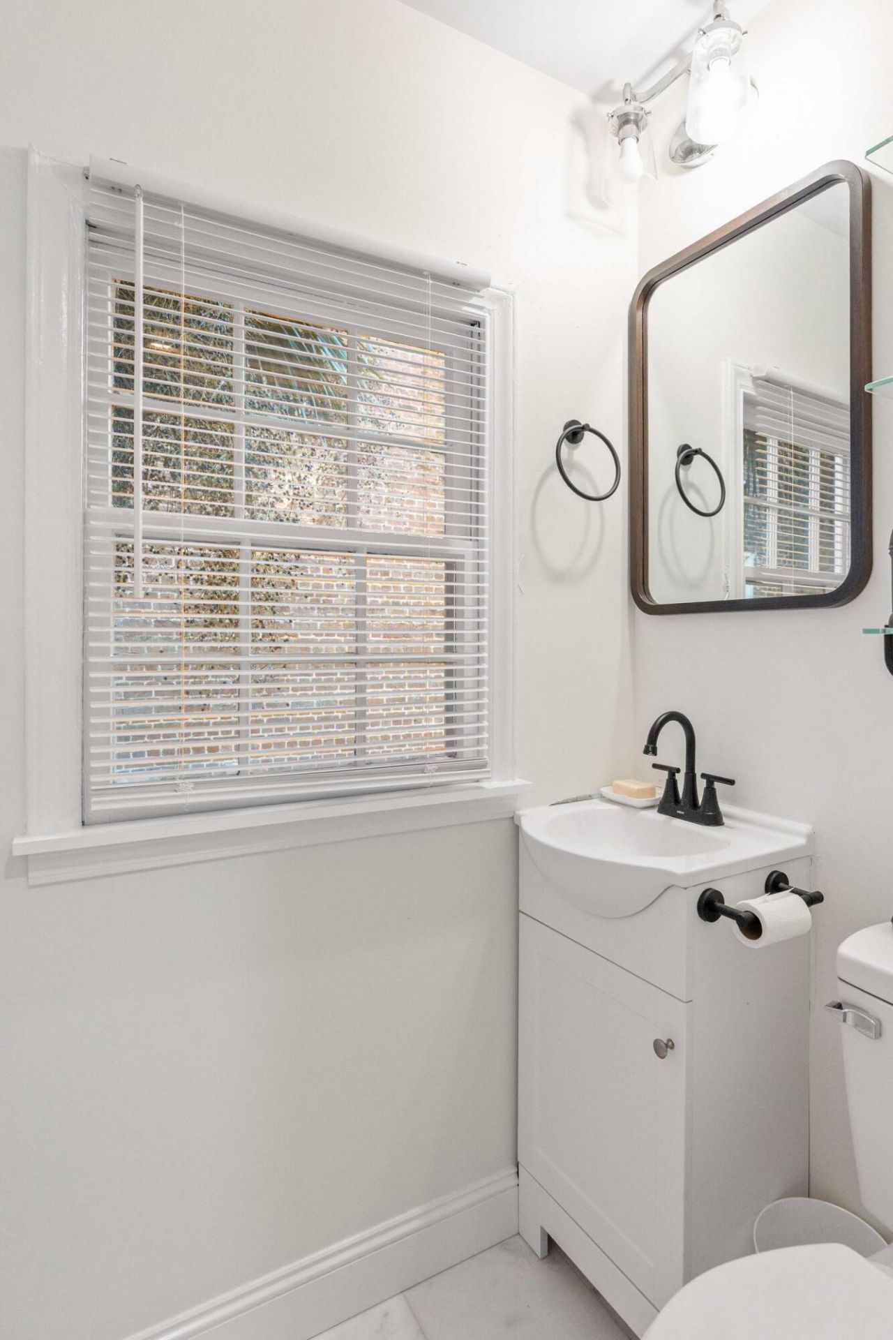 49 Smith Street Photo 47