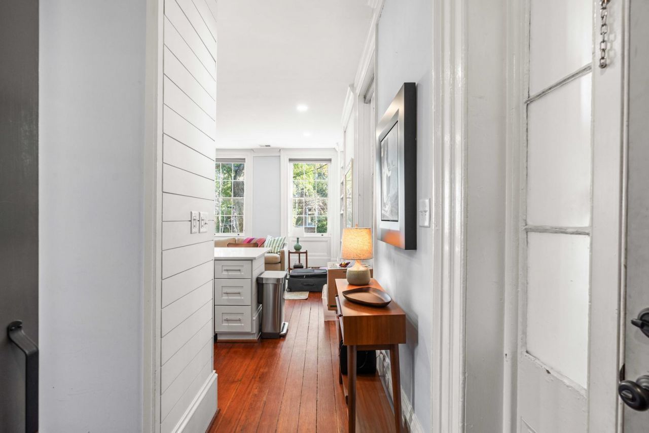 49 Smith Street Photo 53