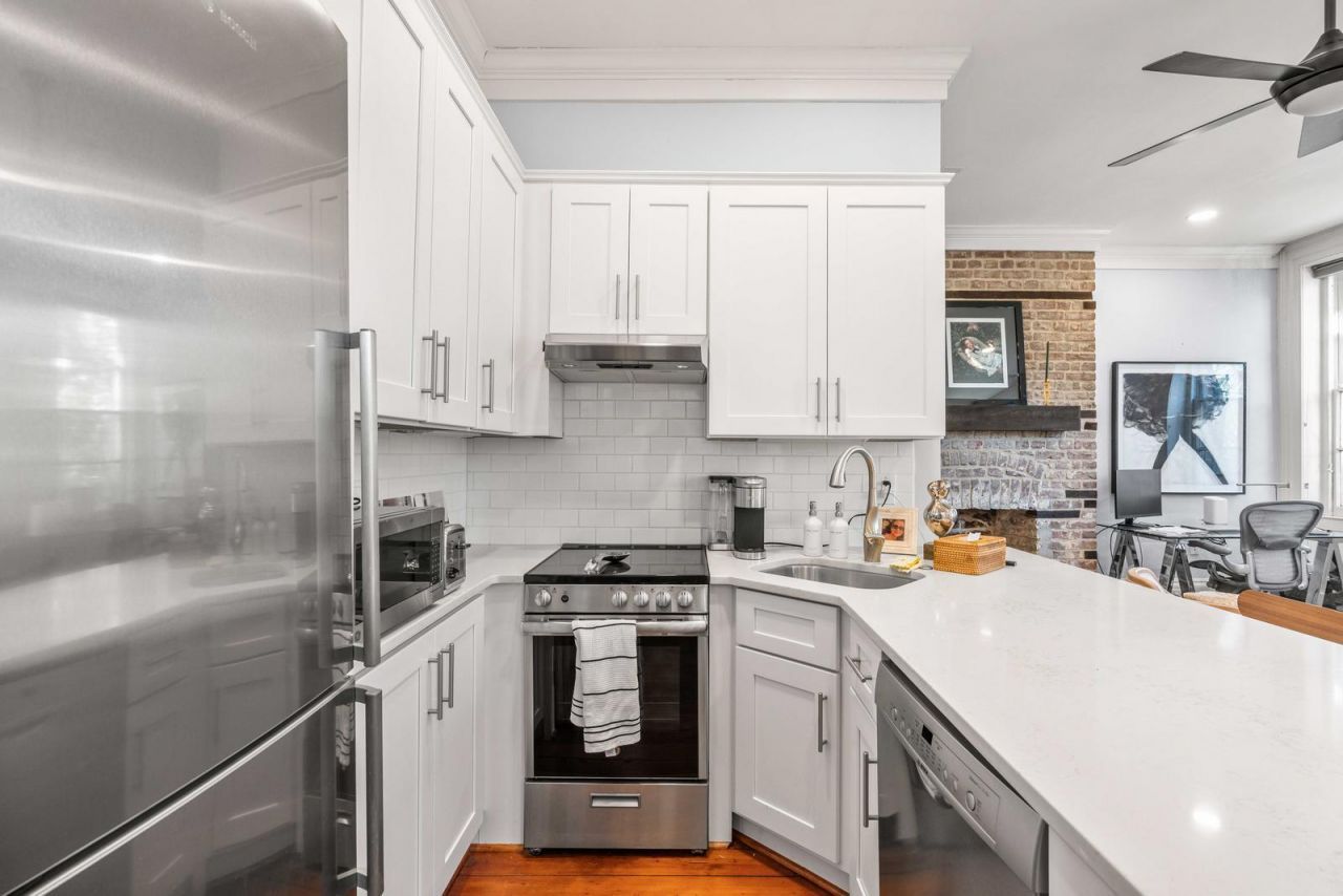 49 Smith Street Photo 56