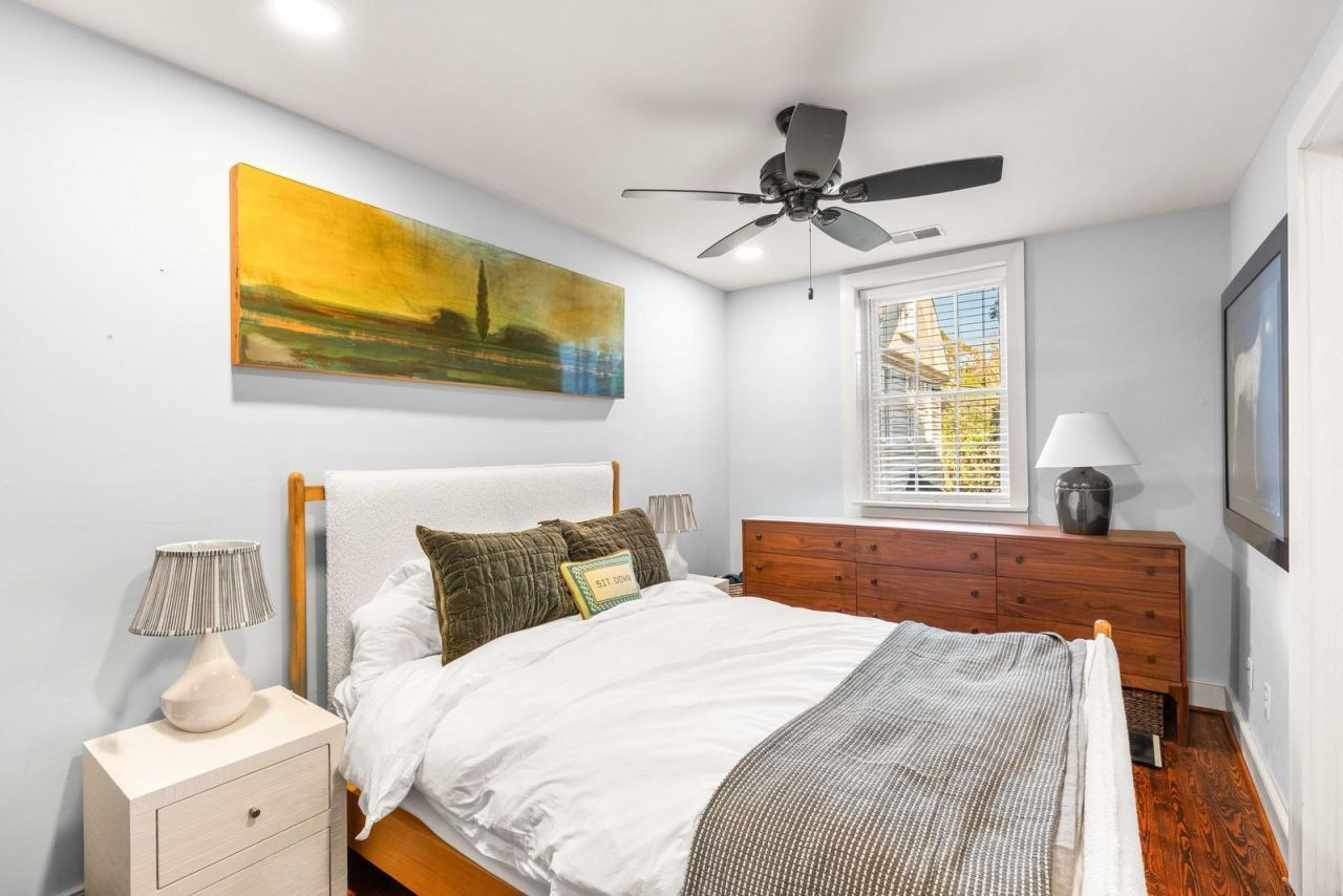 49 Smith Street Photo 57