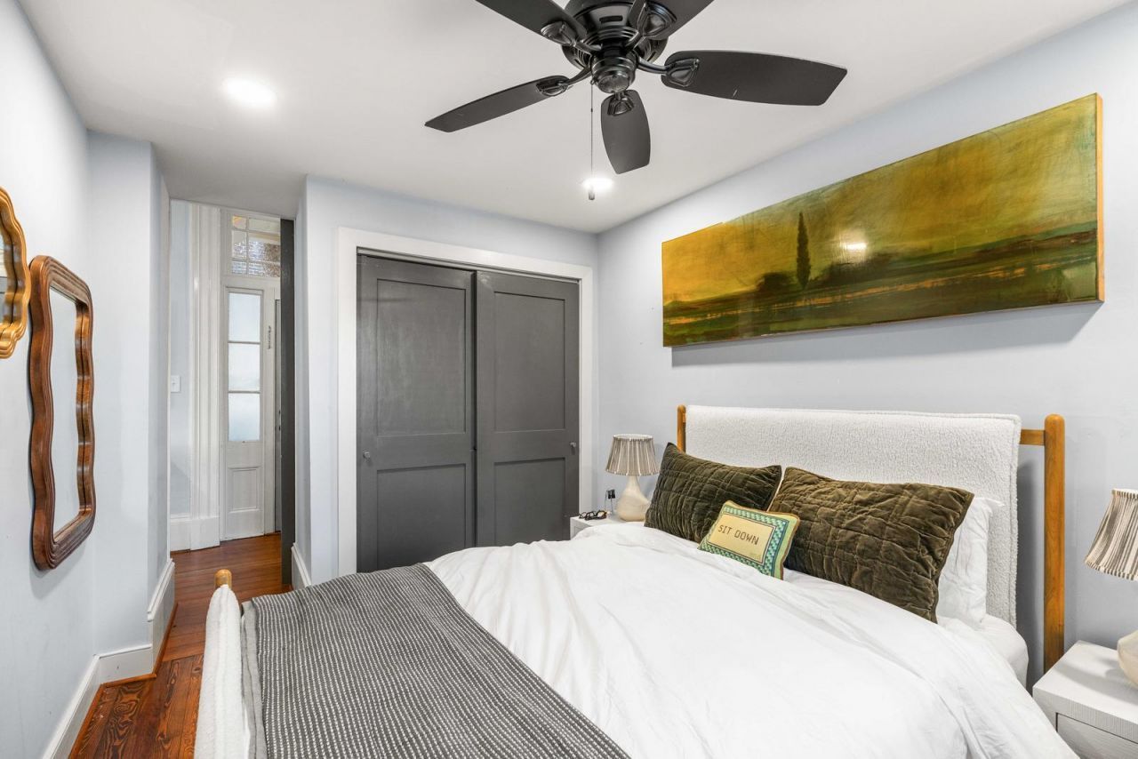 49 Smith Street Photo 58