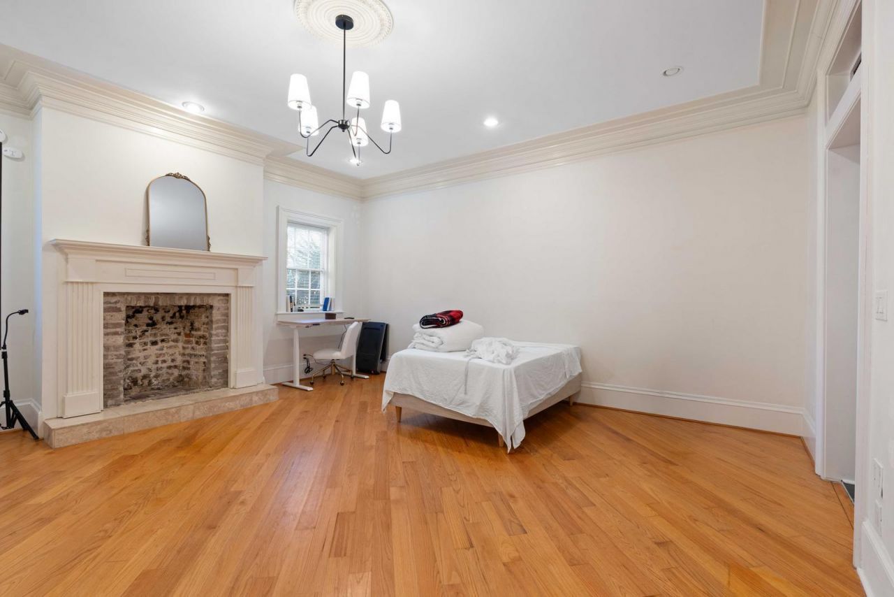 49 Smith Street Photo 65