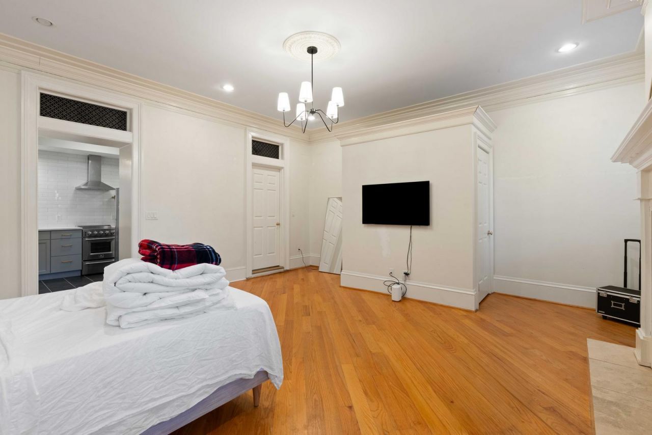 49 Smith Street Photo 66