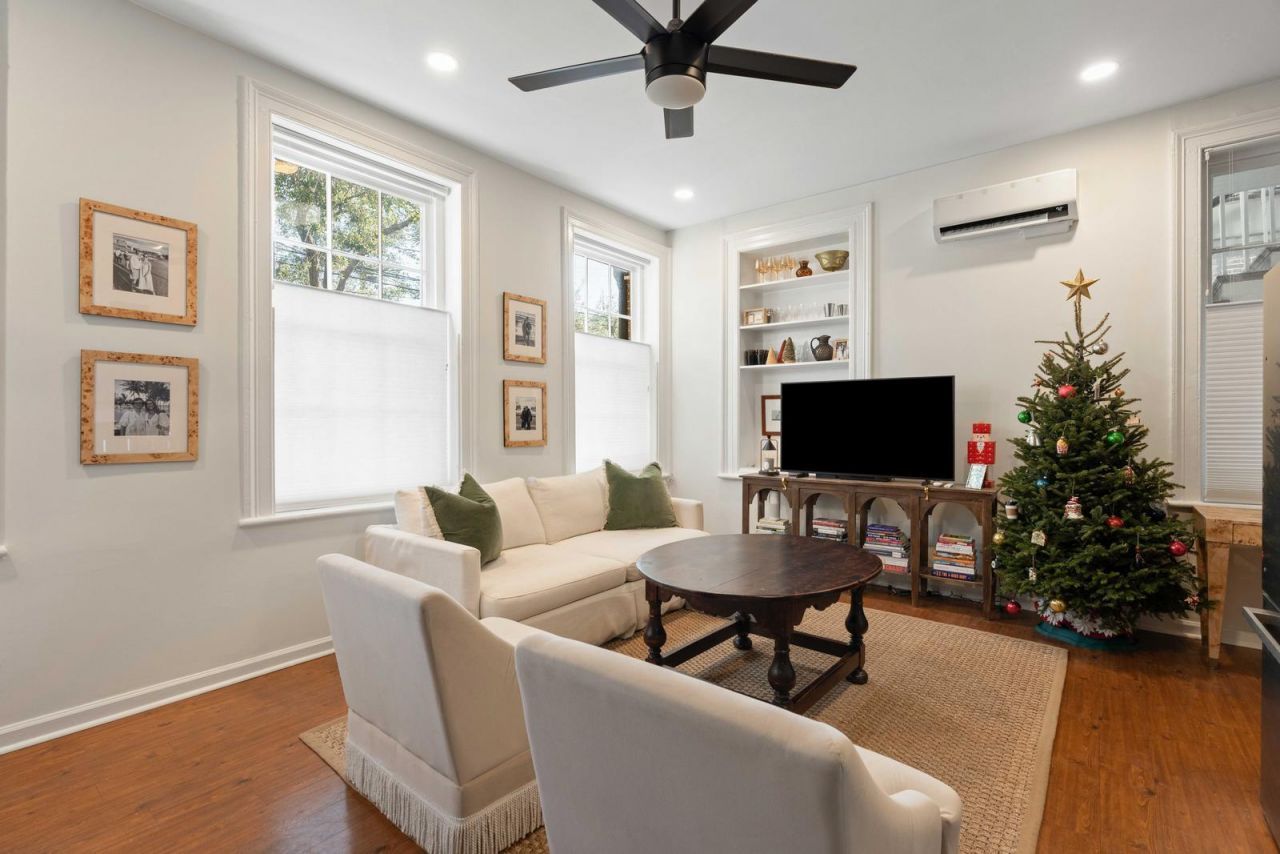 49 Smith Street Photo 71