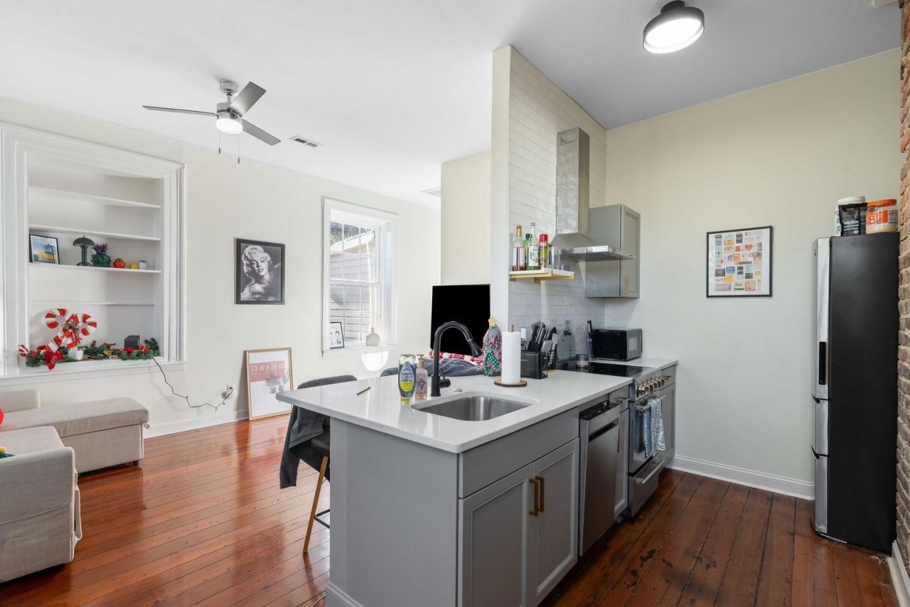 49 Smith Street Photo 87