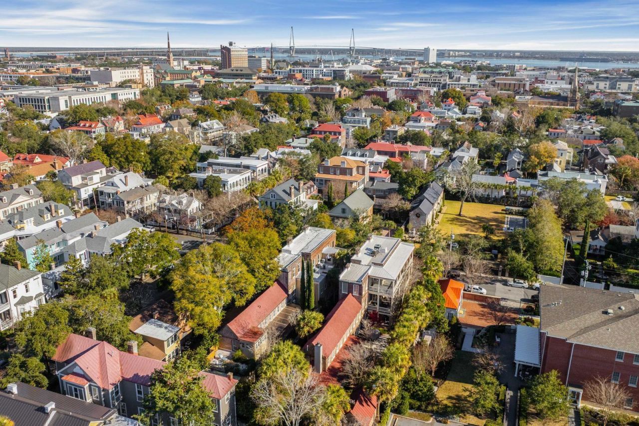 49 Smith Street Photo 98