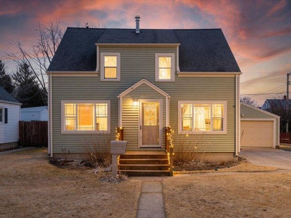 1124 Division STREET, Algoma, WI 54201