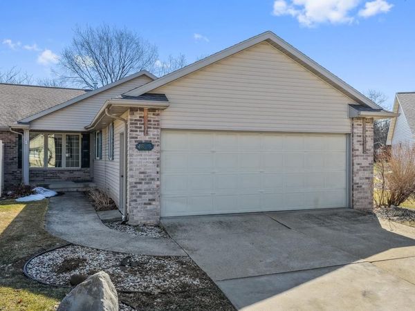 1843 BRIARWOOD COURT, De Pere, WI 54115