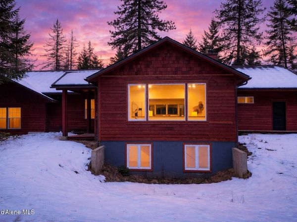672 Hopkins RD , Sandpoint, ID 83864