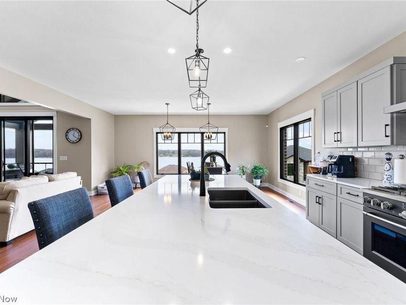 2645 Waters Edge Drive, Columbiana, OH 44408 Photo 11