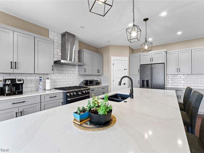 2645 Waters Edge Drive, Columbiana, OH 44408 Photo 12