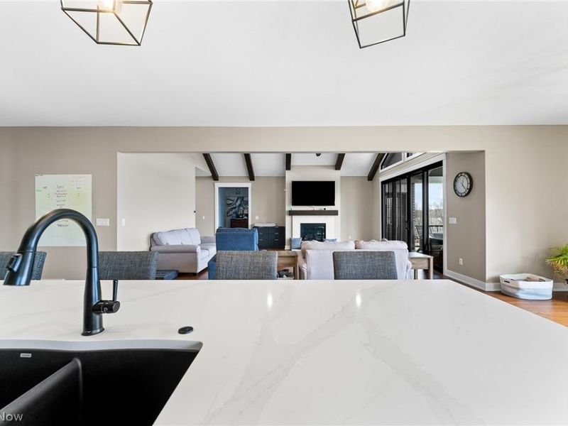 2645 Waters Edge Drive, Columbiana, OH 44408 Photo 13