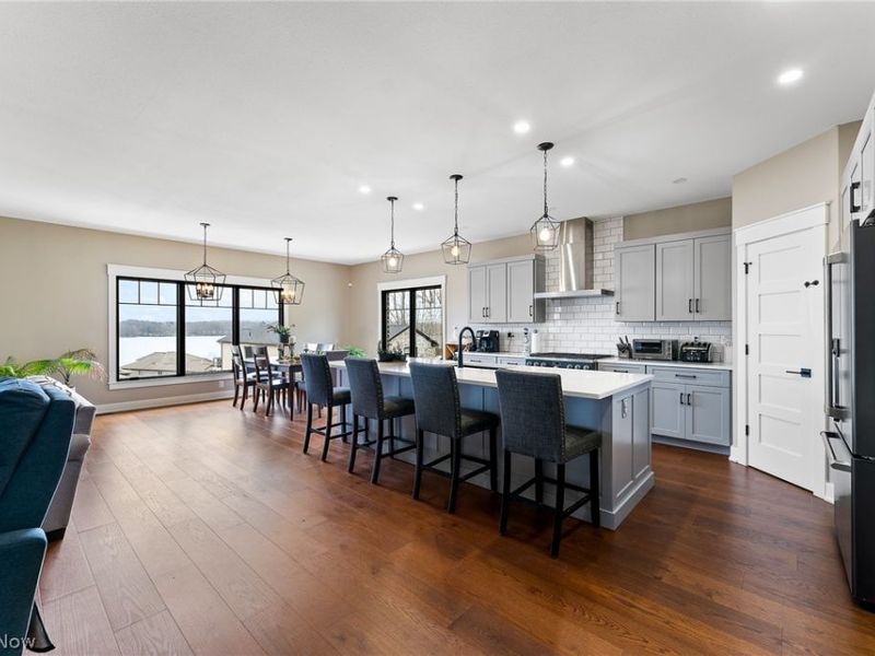 2645 Waters Edge Drive, Columbiana, OH 44408 Photo 8