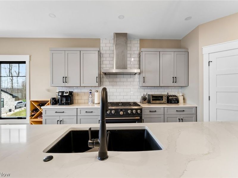 2645 Waters Edge Drive, Columbiana, OH 44408 Photo 9