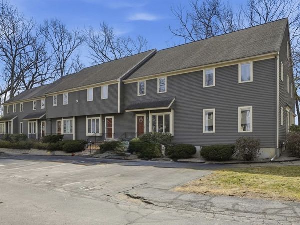 9 Deer Path, Unit 5, Maynard, MA 01754