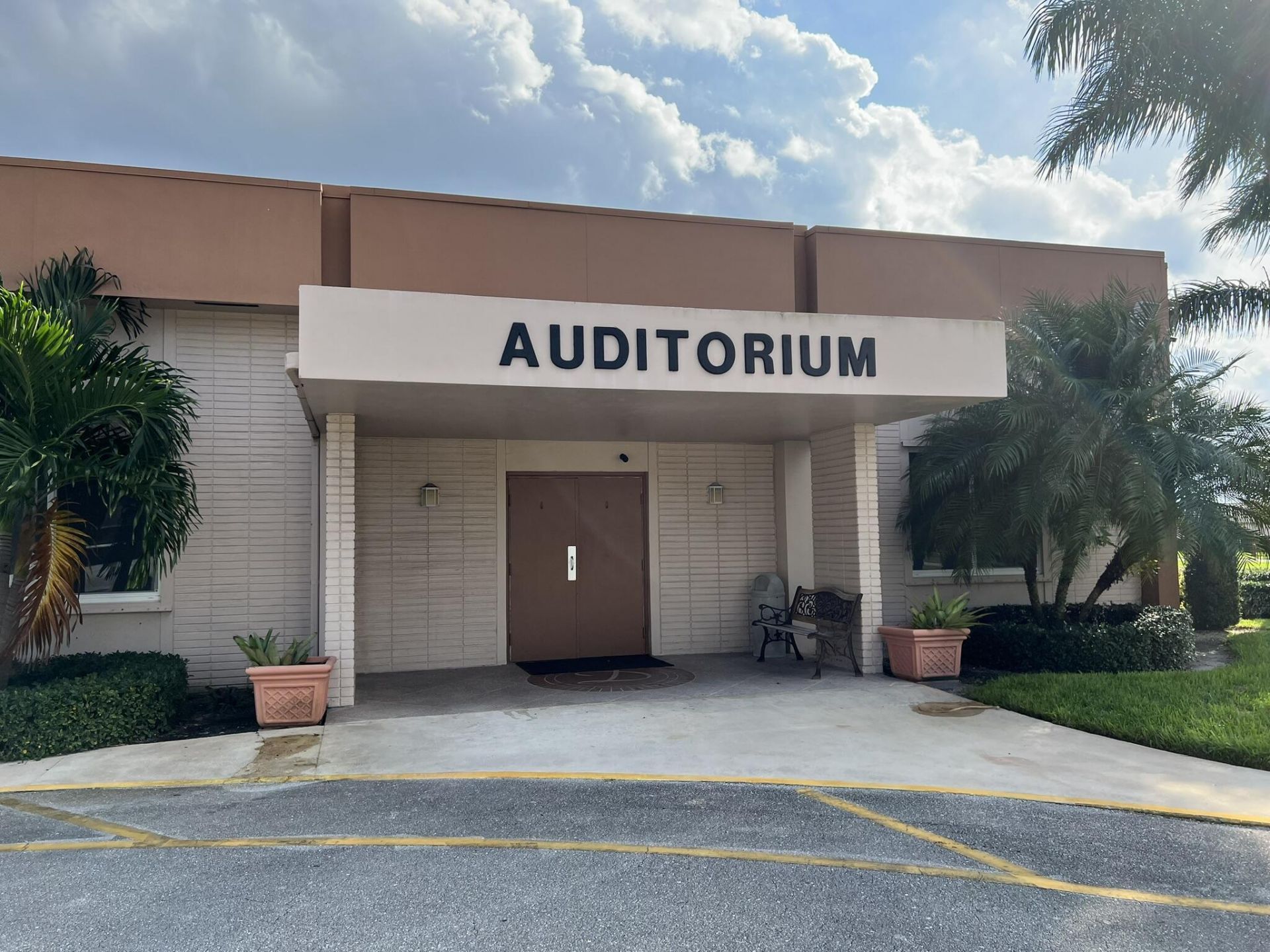 2736 Dudley Drive E, Unit I, West Palm Beach, FL 33415 Photo