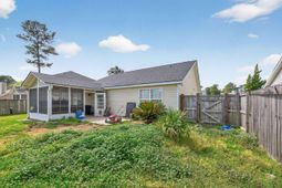 306 Springdale Court photo 4