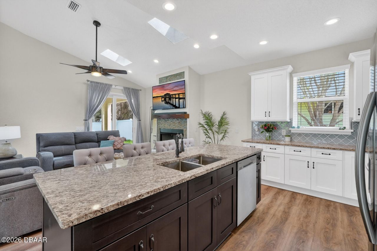 141 Capri Drive, Ormond Beach, FL 32176 Photo