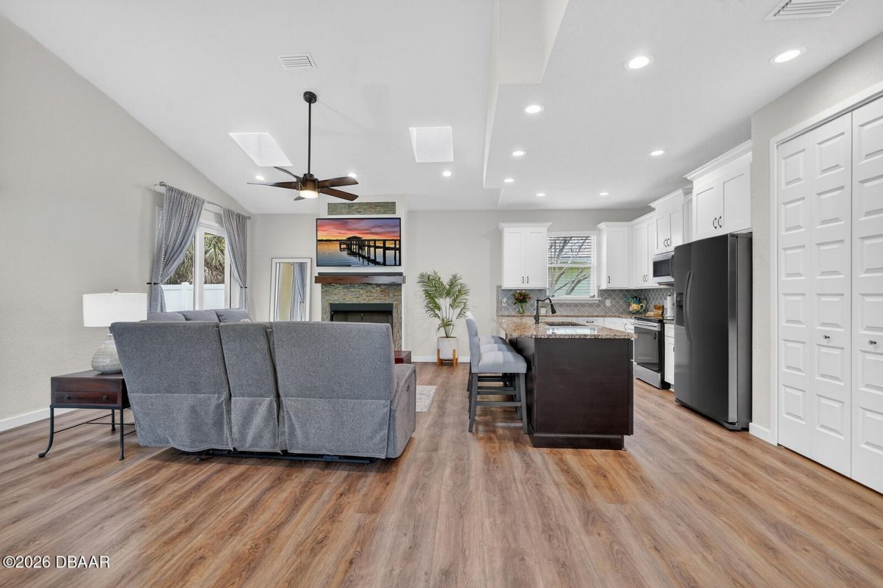141 Capri Drive, Ormond Beach, FL 32176 Photo
