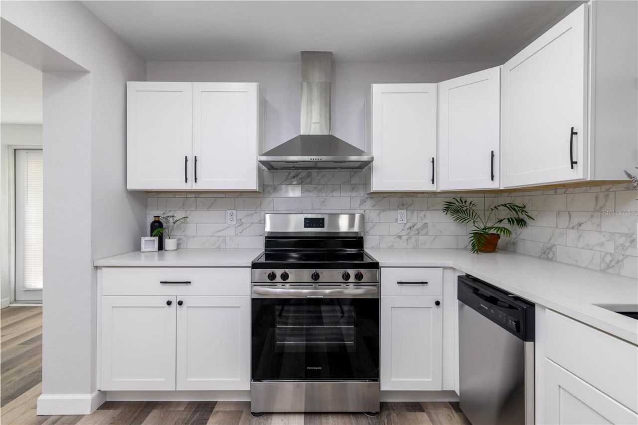 717 W Winifred Street , Avon Park, FL 33825 Photo