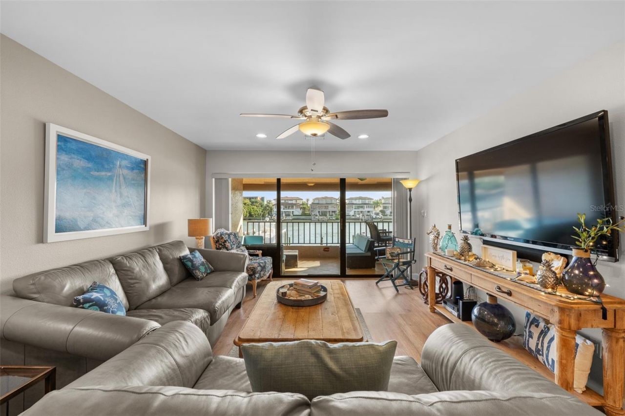 4750 Brittany Drive S, Unit 126, Saint Petersburg, FL 33715 Photo