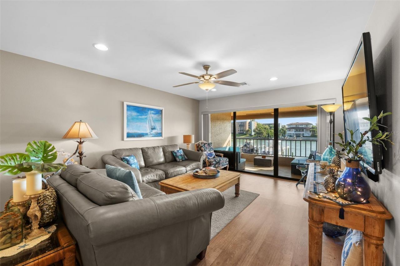 4750 Brittany Drive S, Unit 126, Saint Petersburg, FL 33715 Photo