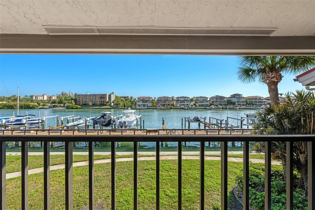 4750 Brittany Drive S, Unit 126, Saint Petersburg, FL 33715 Photo
