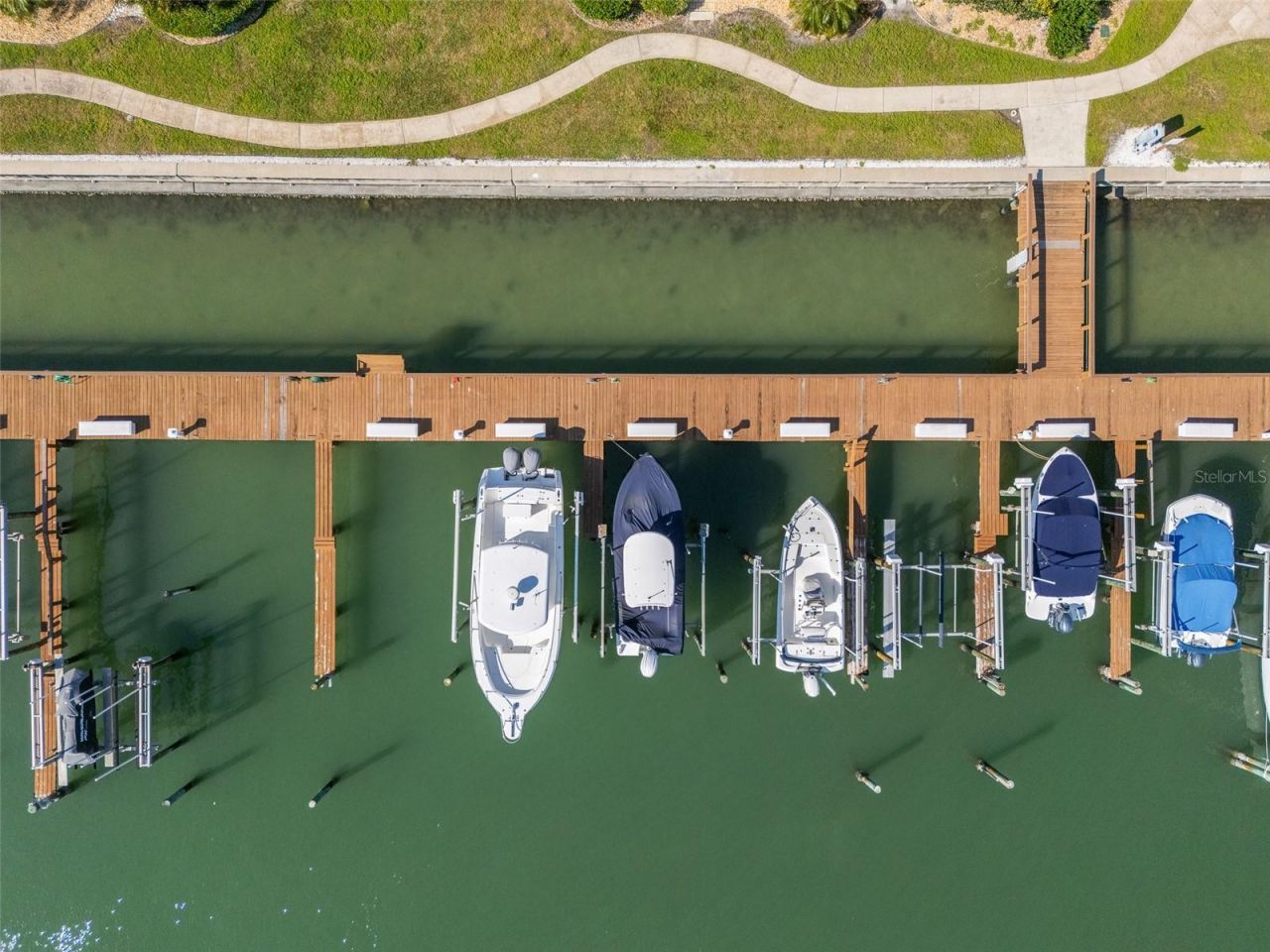 4750 Brittany Drive S, Unit 126, Saint Petersburg, FL 33715 Photo