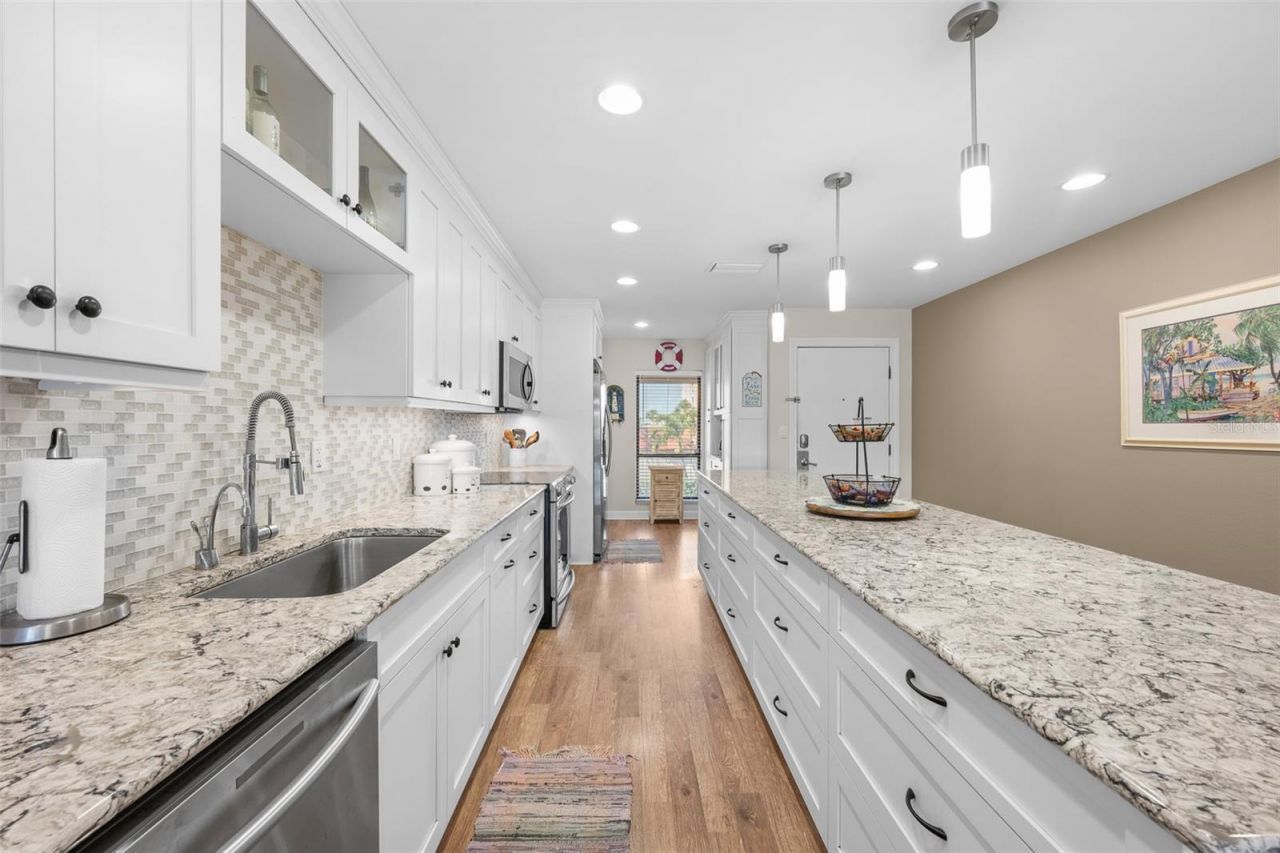 4750 Brittany Drive S, Unit 126, Saint Petersburg, FL 33715 Photo