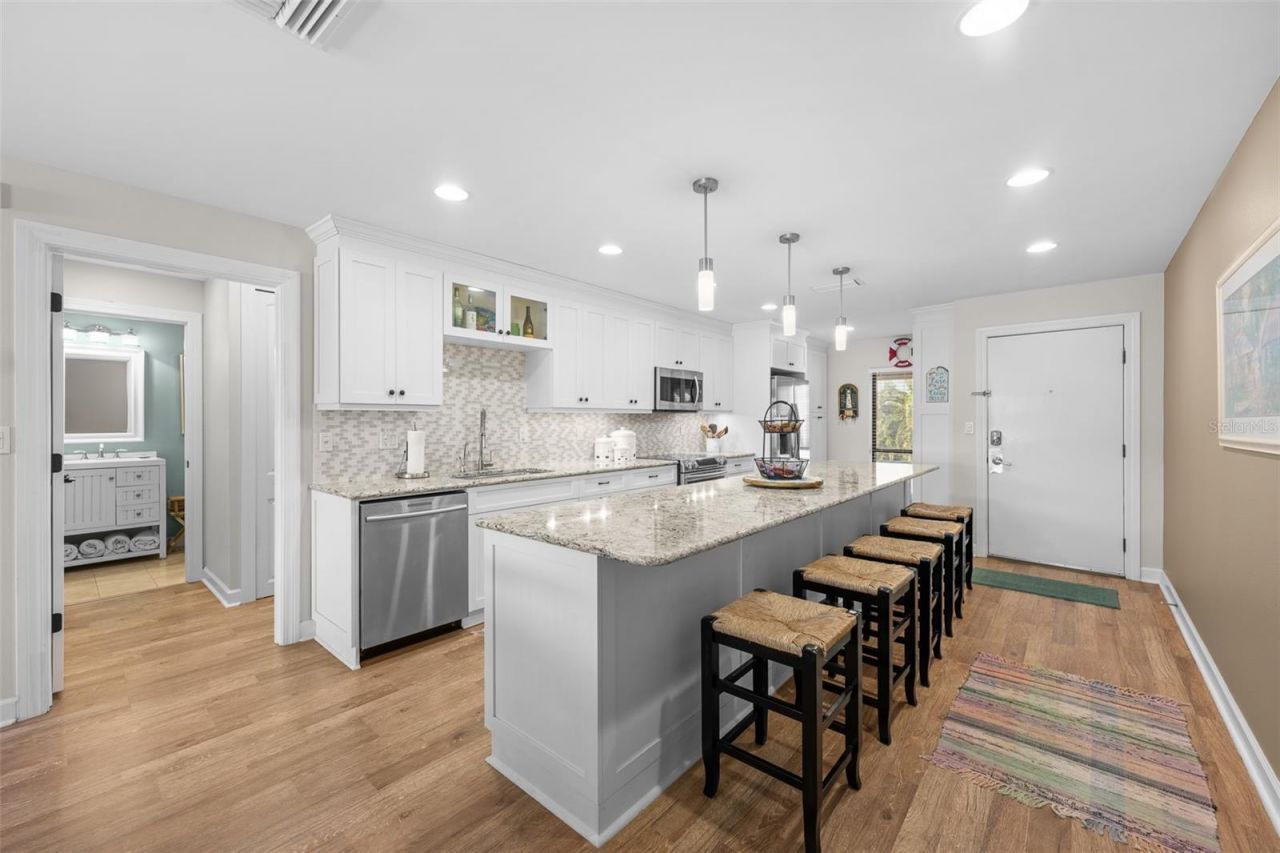 4750 Brittany Drive S, Unit 126, Saint Petersburg, FL 33715 Photo