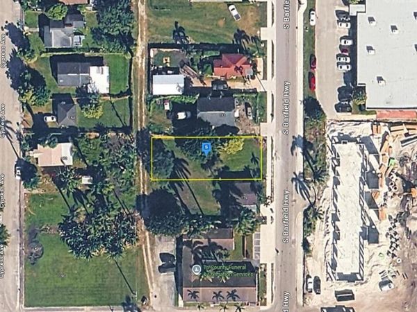 171 S BARFIELD HIGHWAY , PAHOKEE, FL 33476