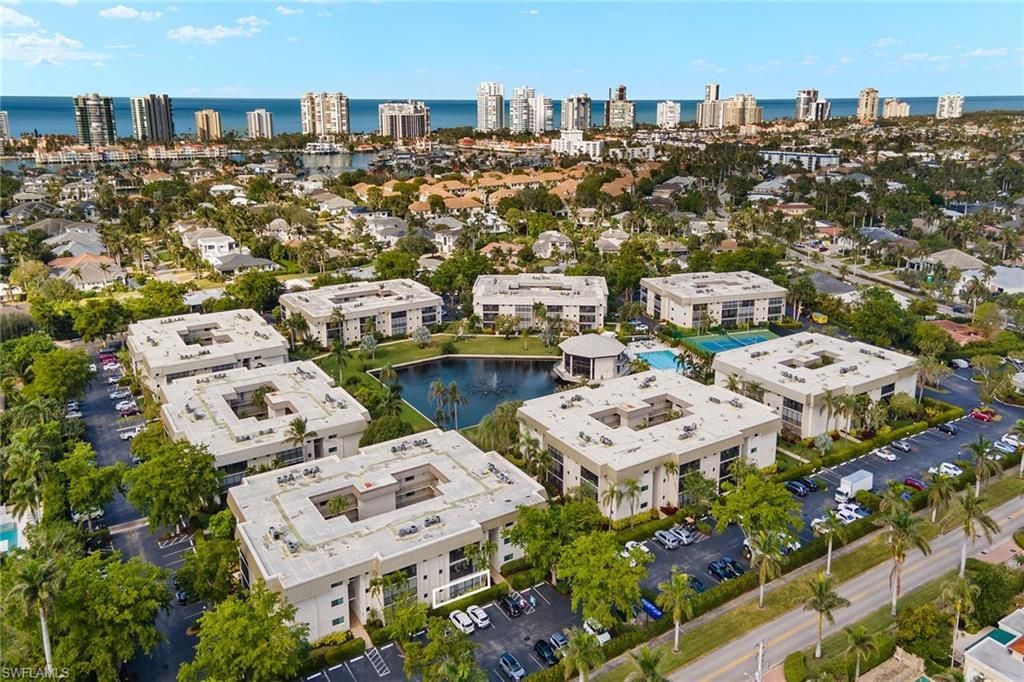 788 Park Shore Dr, Unit C19, Naples, FL 34103 Photo