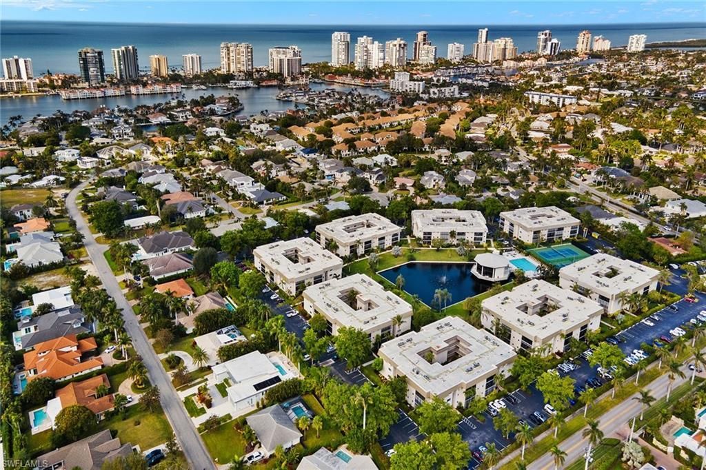 788 Park Shore Dr, Unit C19, Naples, FL 34103 Photo