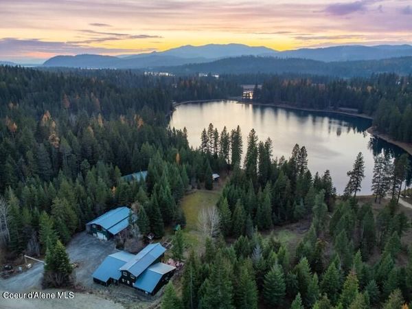 142 Maria Pia Ln , Sagle, ID 83860