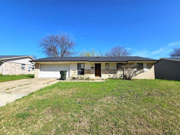 2801 Meadows Drive, Plano, TX 75074