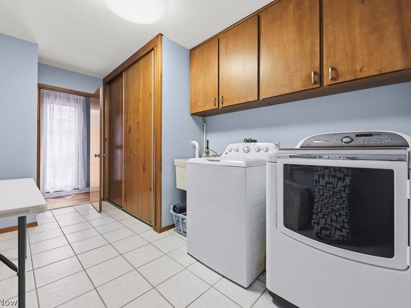 22144 Meadowsouth Court, Strongsville, OH 44149 Photo 18