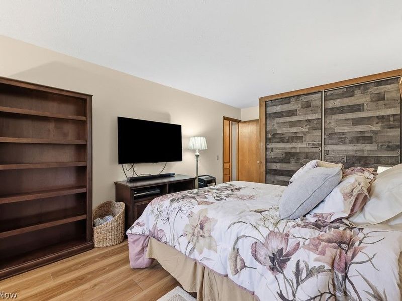 22144 Meadowsouth Court, Strongsville, OH 44149 Photo 19