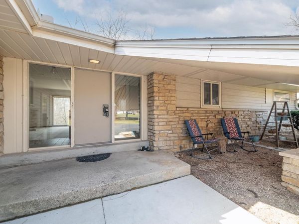 N60W15671 Hawthorne DRIVE, Menomonee Falls, WI 53051