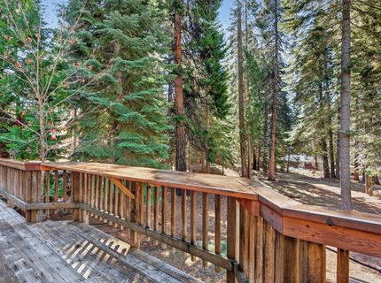 826 E Mountain Ridge Road, Lake Almanor, CA 96137 Photo