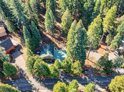 826 E Mountain Ridge Road, Lake Almanor, CA 96137 Photo