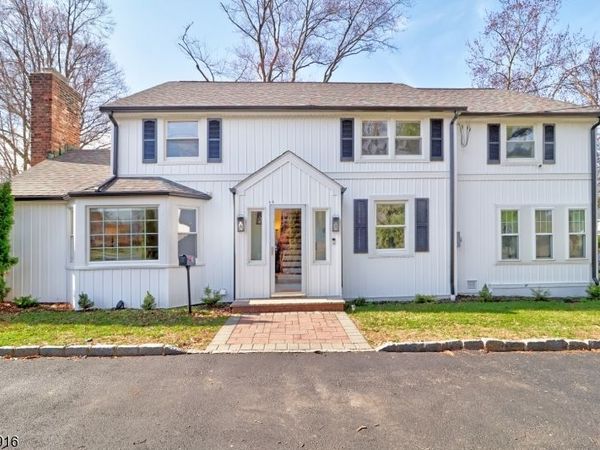 95 W Northfield Rd, Livingston, NJ 07039