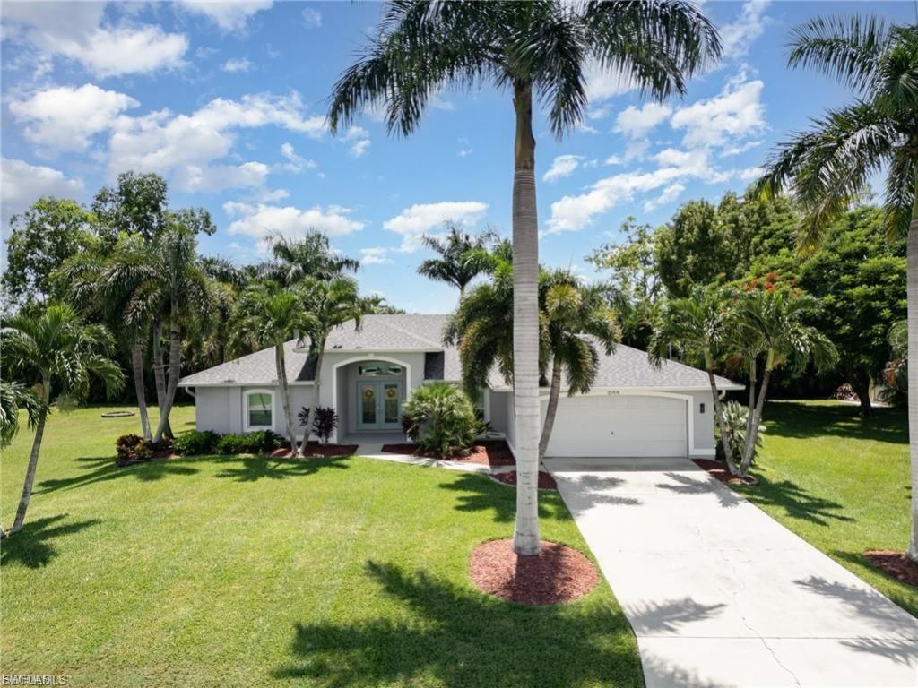 844 SW 17th Ter, Cape Coral, FL 33991 Photo