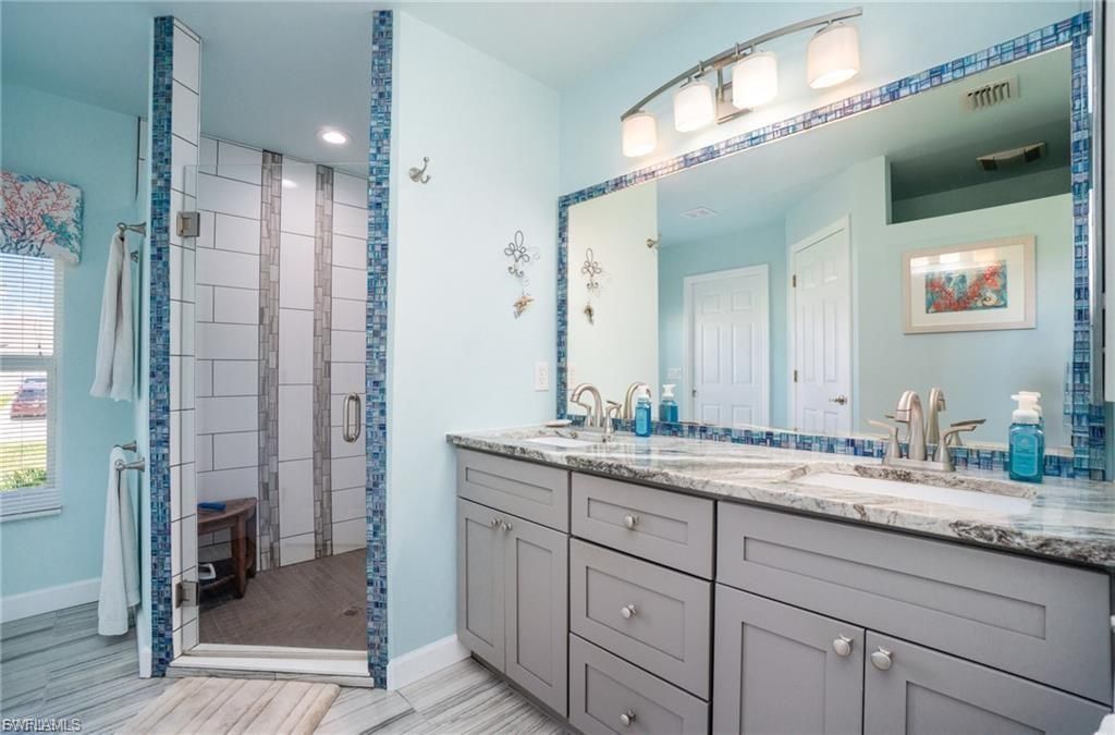 844 SW 17th Ter, Cape Coral, FL 33991 Photo